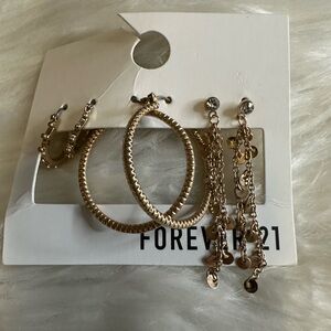 💥10/$10 Forever 21 Gold Hoop and Chain Earring Set